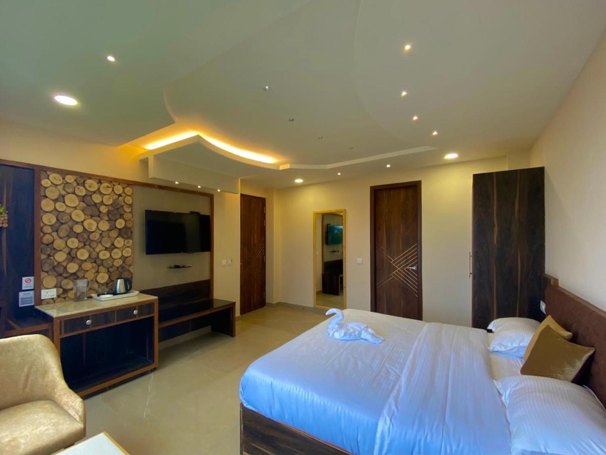 The Westberry 50Mtrs Offroading And 50 Mtrs Nature Path Bed and Breakfast Σίμλα Εξωτερικό φωτογραφία